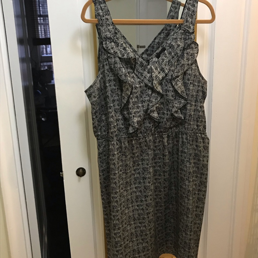 Ruffle neck print dress
